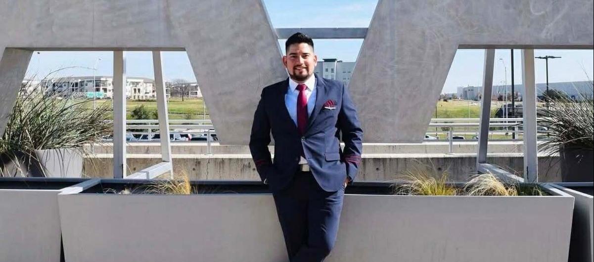 Éric Gutiérrez, auxiliar de vuelo de American Airlines. 
