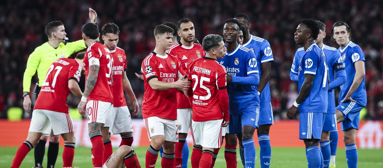 La discusión entre Prestianni y Vinicius.