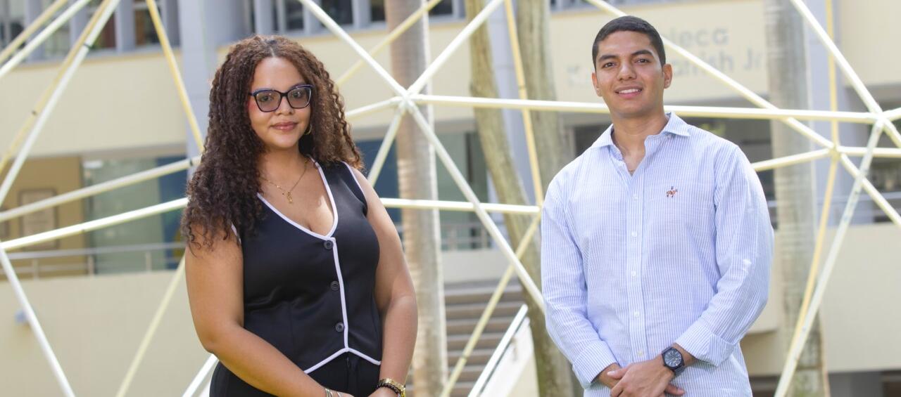 Alanys Graterol Cueto y el docente asesor, Fabián Andrés Díaz Hernández. 