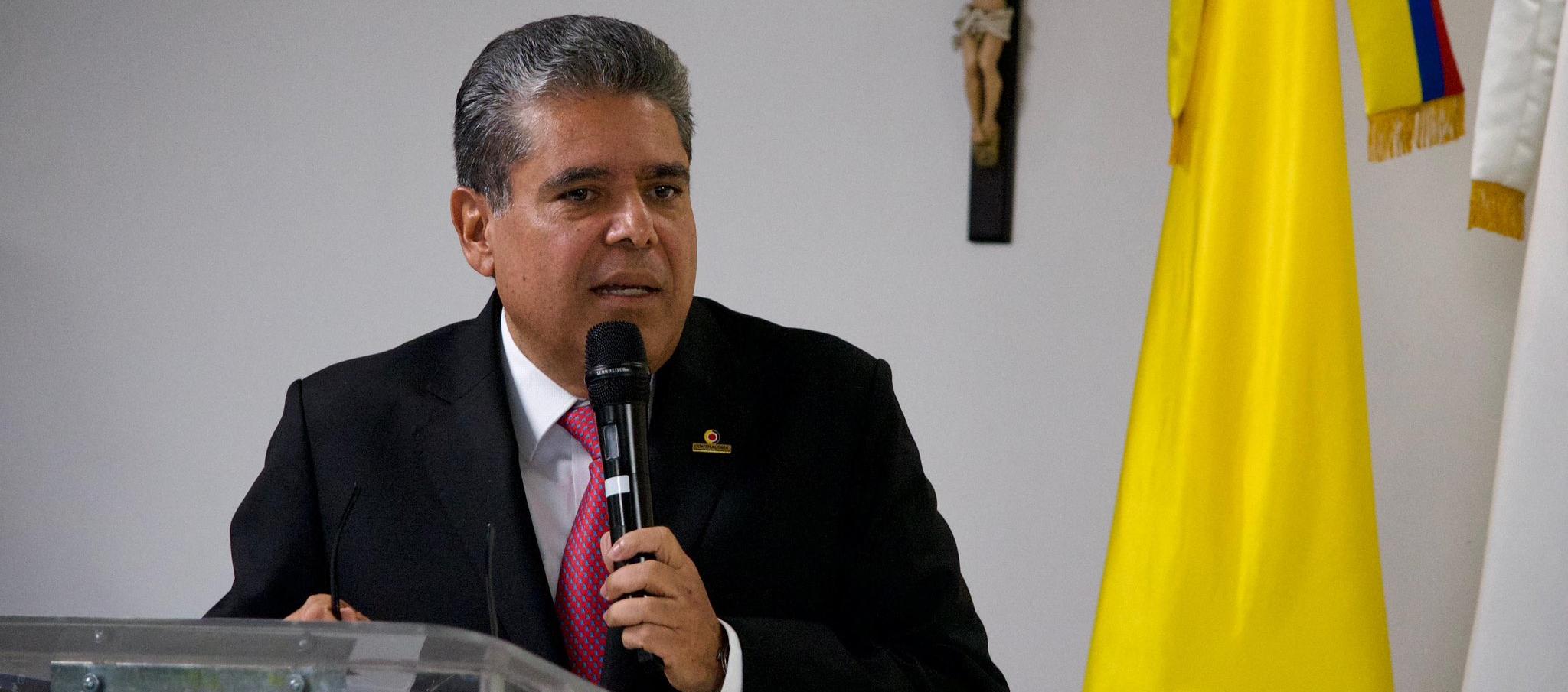 El Contralor Carlos Hernán Rodríguez.