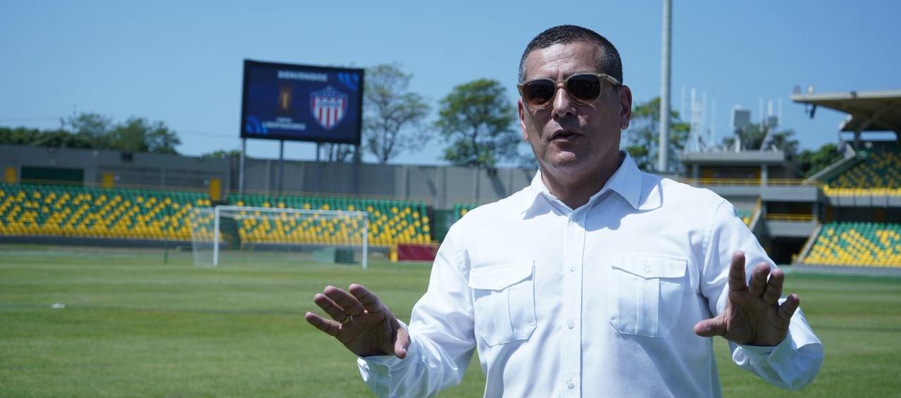 Dumek Turbay, Alcalde de Cartagena, en el estadio Jaime Morón León.