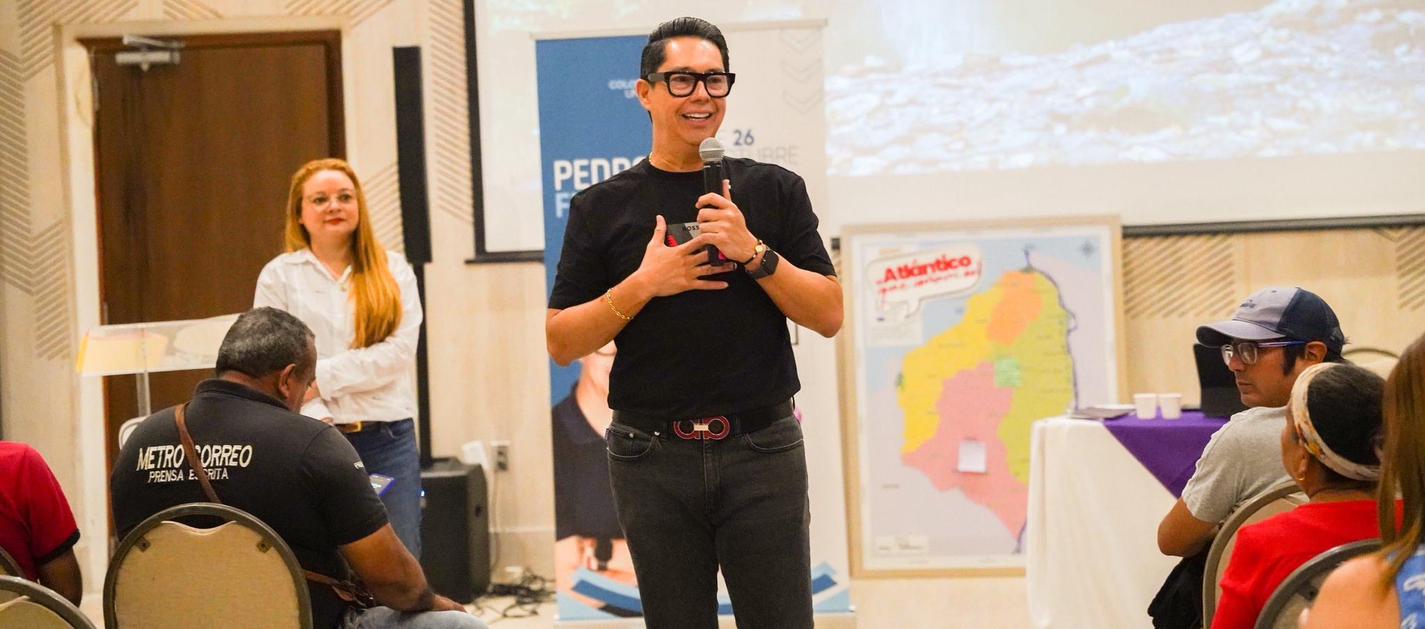 La diputada Alejandra Moreno y el senador Pedro Flórez.