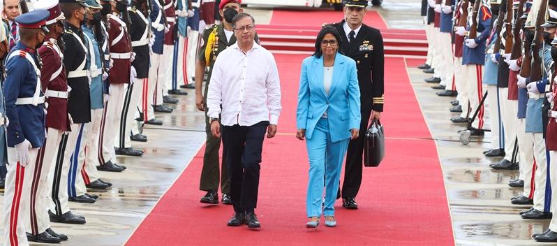 Gustavo Petro y Delcy Rodríguez en 2022