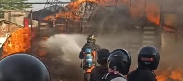 Incendio de vehículo.