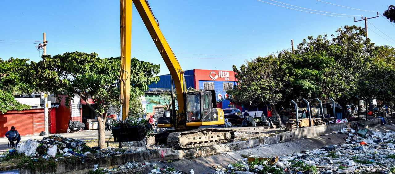 Limpieza de un caño.