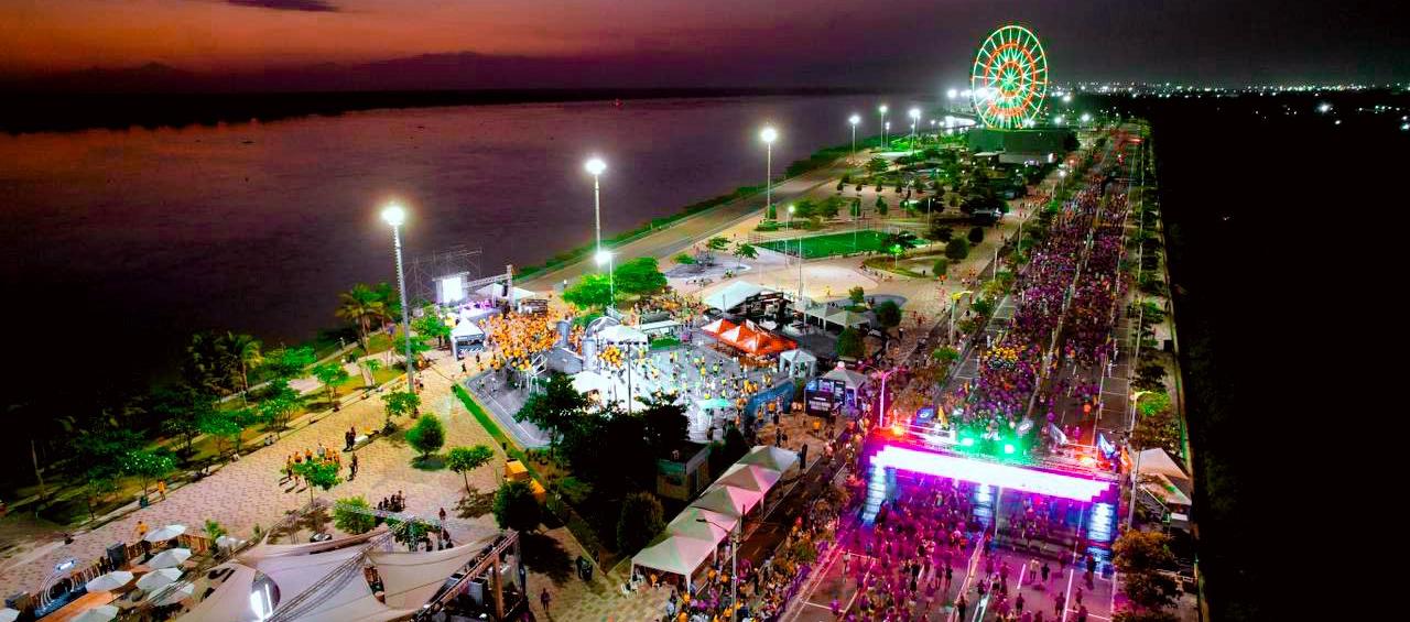 Imagen de la Maratón en el Malecón del Río.