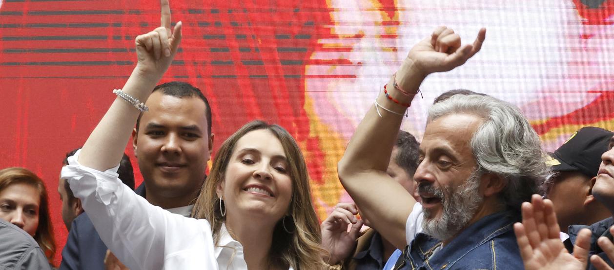 Paloma Valencia y Juan Daniel Oviedo.