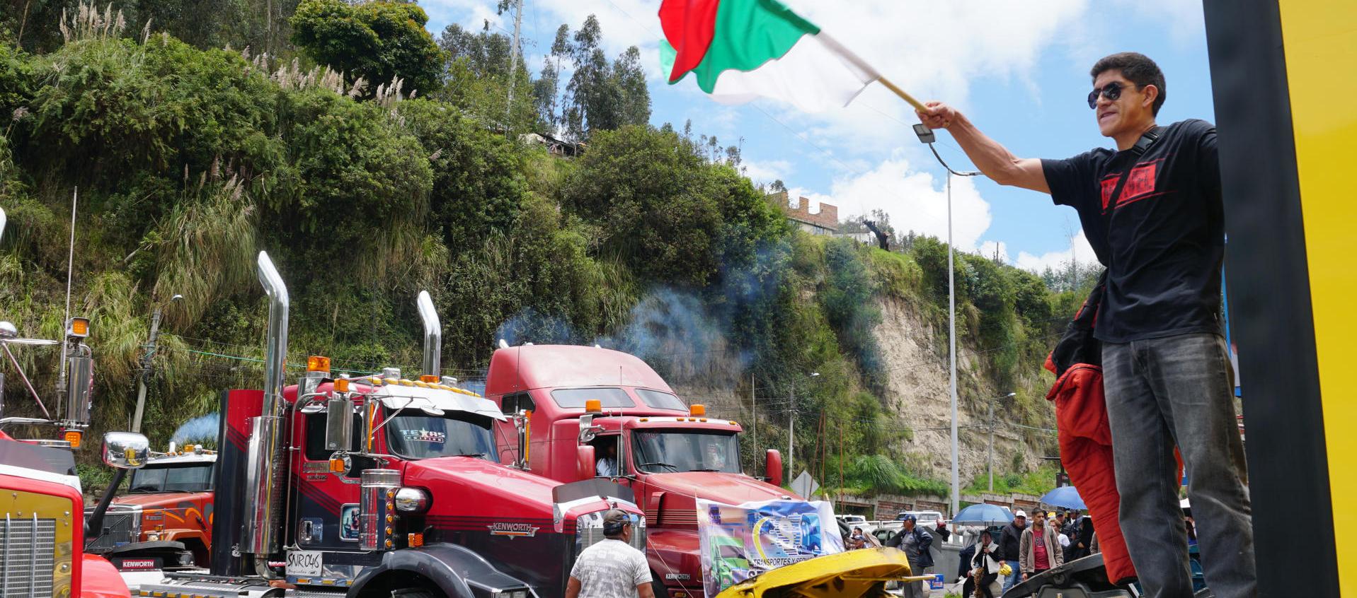 Protesta este lunes, en el puente internacional de Rumichaca 