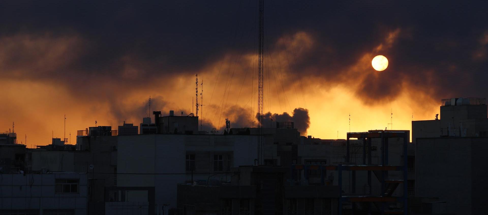 Teherán, capital de Irán, después de un ataque israelí.