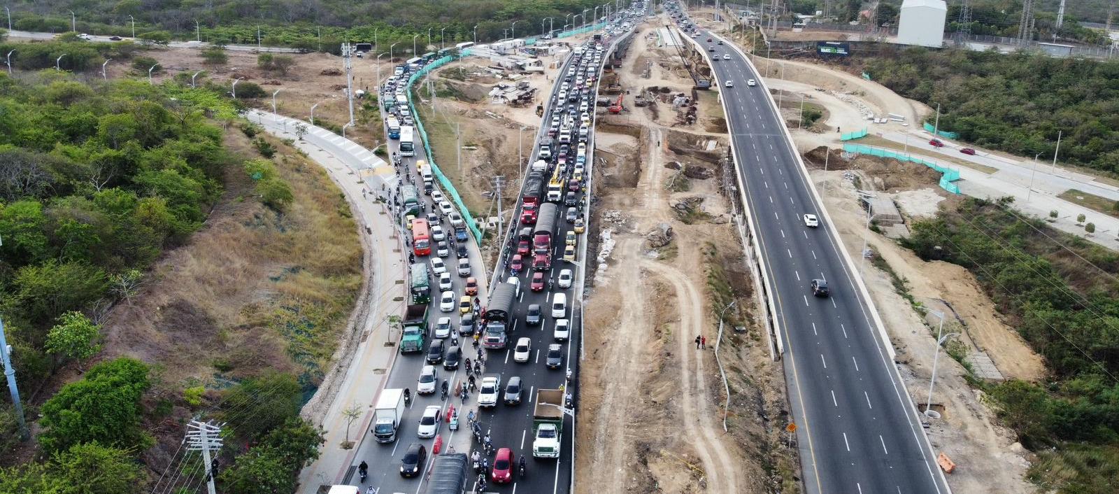Aérea del puente Alameda