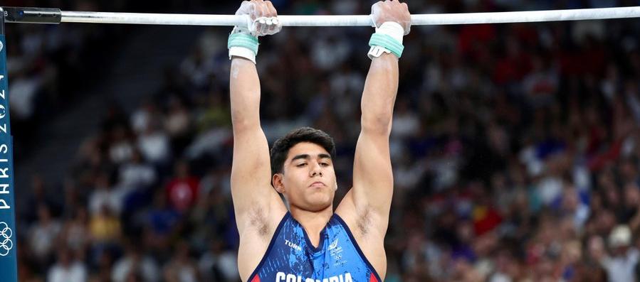 Ángel Barajas había ganado el oro en barras paralelas. 