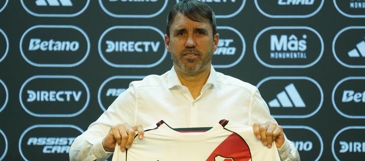 Eduardo Coudet durante su presentación como nuevo entrenador de River Plate.