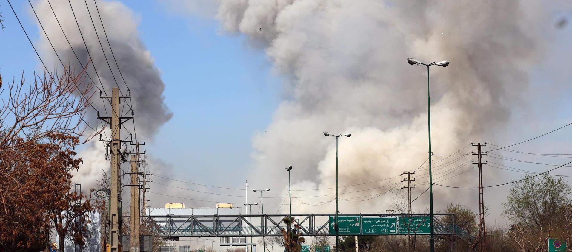 Destrucción en Irán tras ataques de Israel y Estados Unidos.