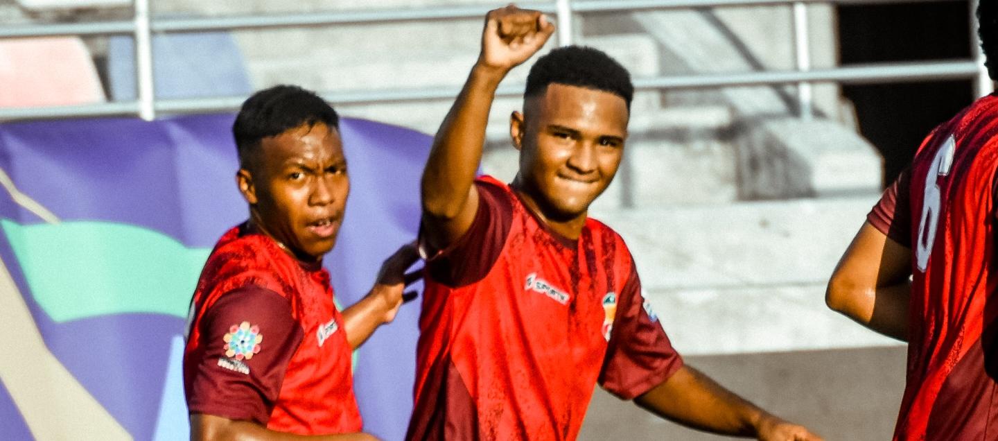 Mohamed Bolívar celebra con el puño arriba tras marcar el primer gol del Barranquilla FC.