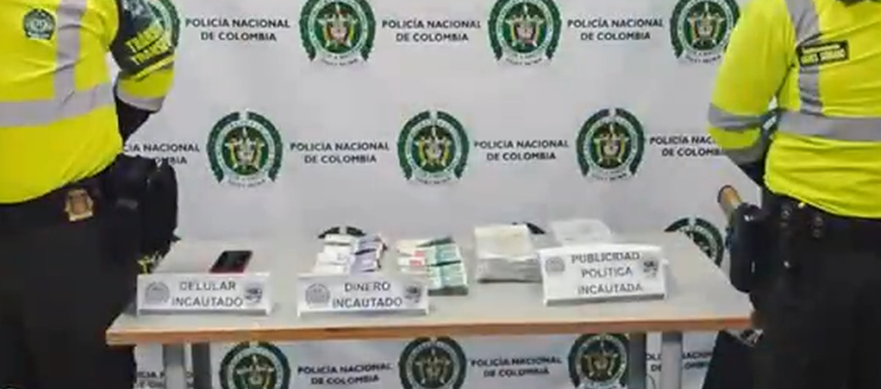 Dinero y otros elementos incautados. 