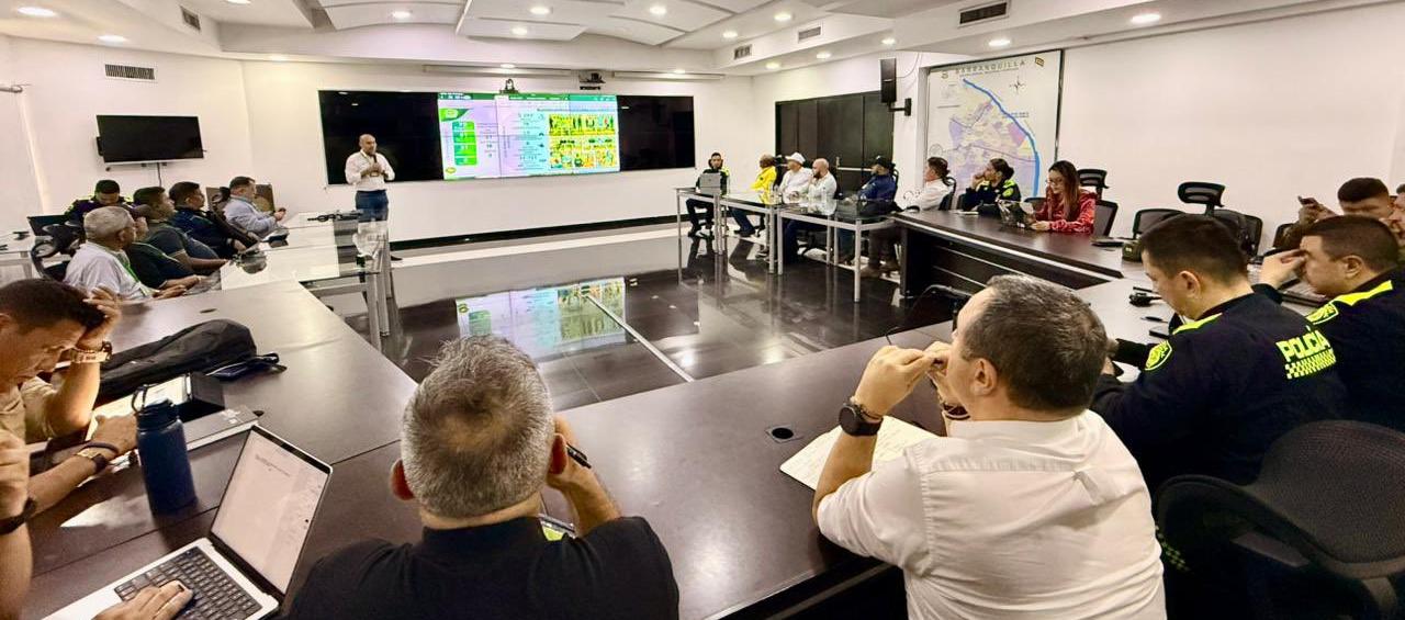 Reunión de seguridad entre las autoridades y comerciantes de Barranquilla. 