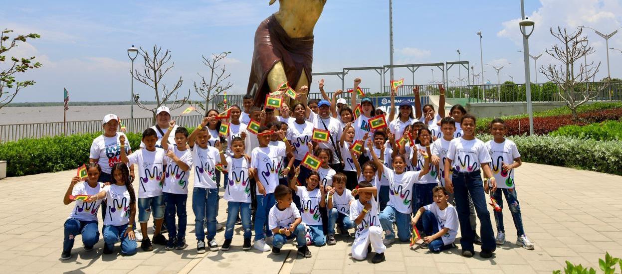 Los beneficiarios recorrieron lugares turísticos de la ciudad. 