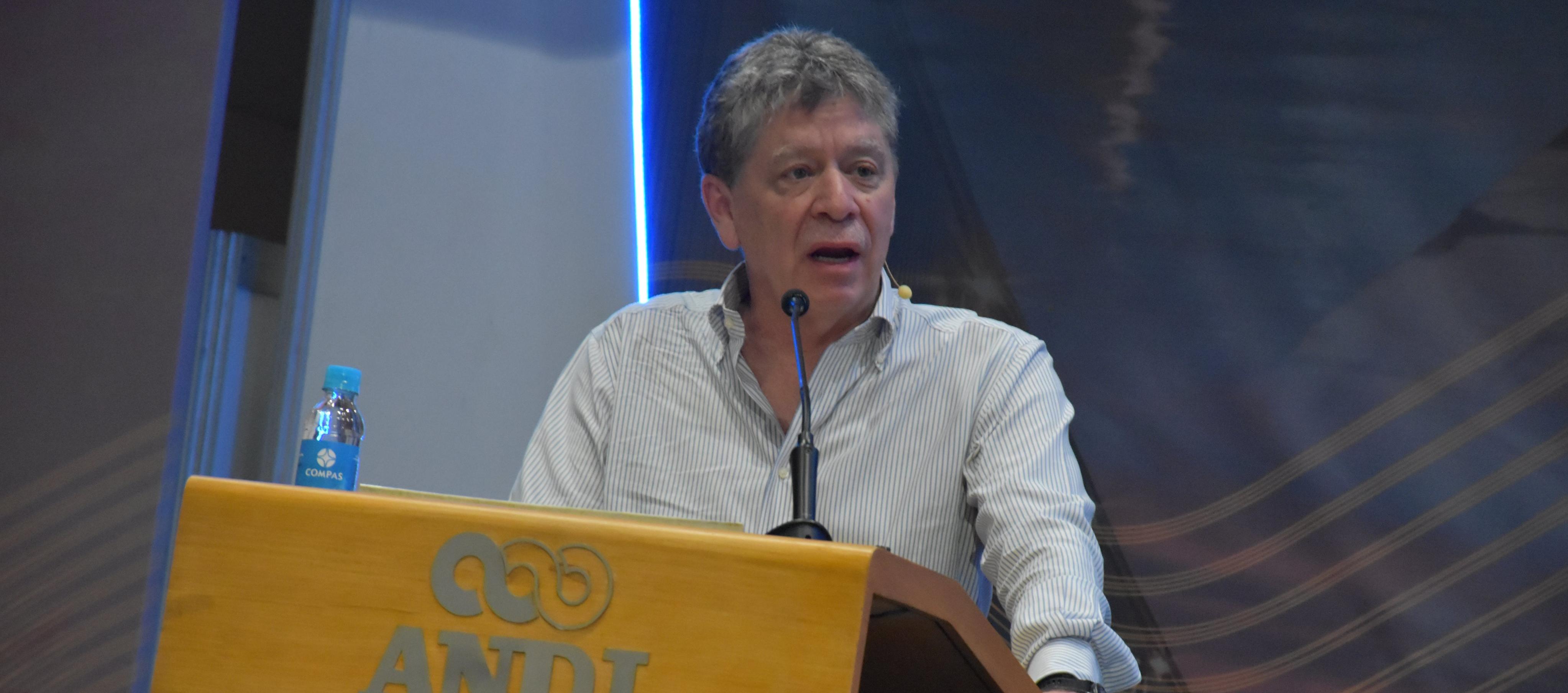 Bruce Mac Master, presidente de la Andi.