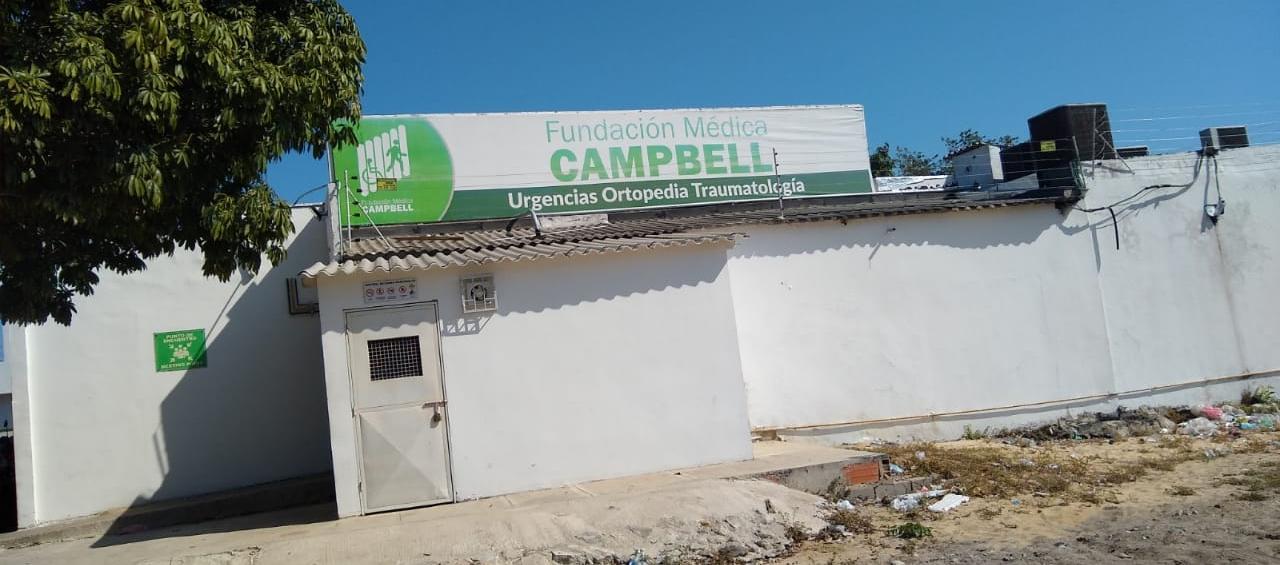 El menor fue atendido en la clínica Campbell. 