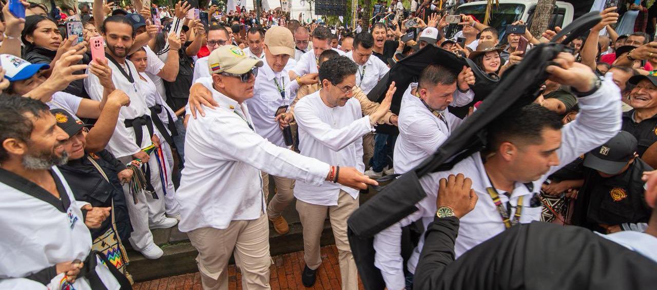 El candidato presidencial Iván Cepeda.