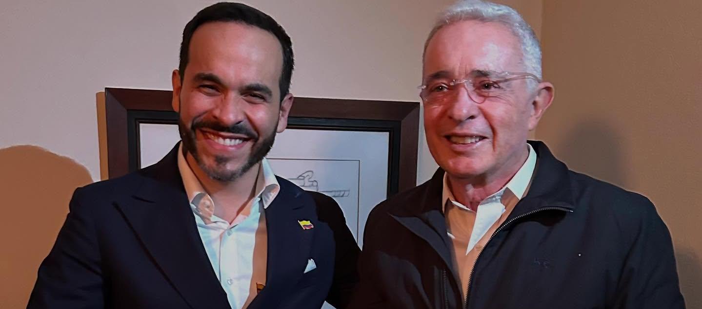 El candidato presidencial Abelardo De La Espriella y el expresidente Álvaro Uribe.