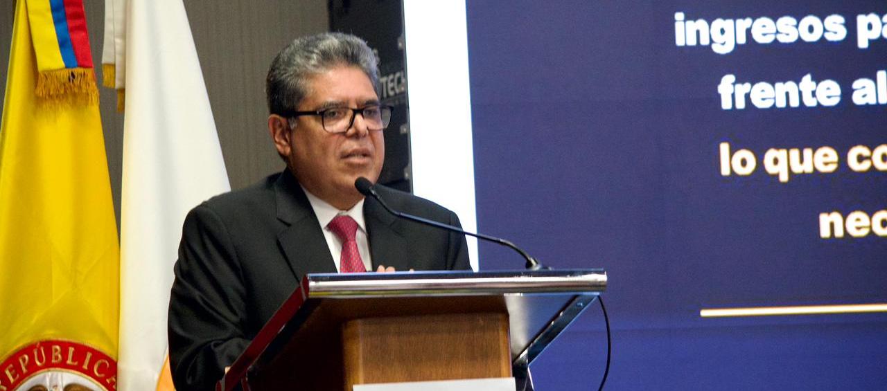 El contralor Carlos Hernán Rodríguez.