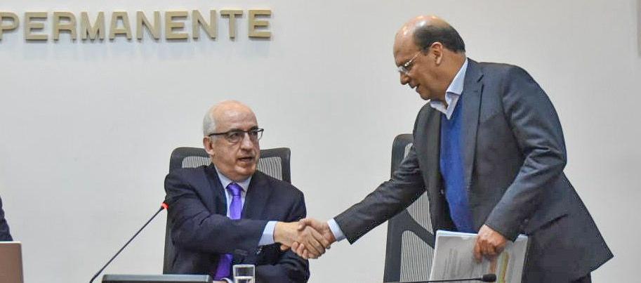 El gerente del Banco de la República, Leonardo Villar, y el ministro de Hacienda, Germán Ávila.