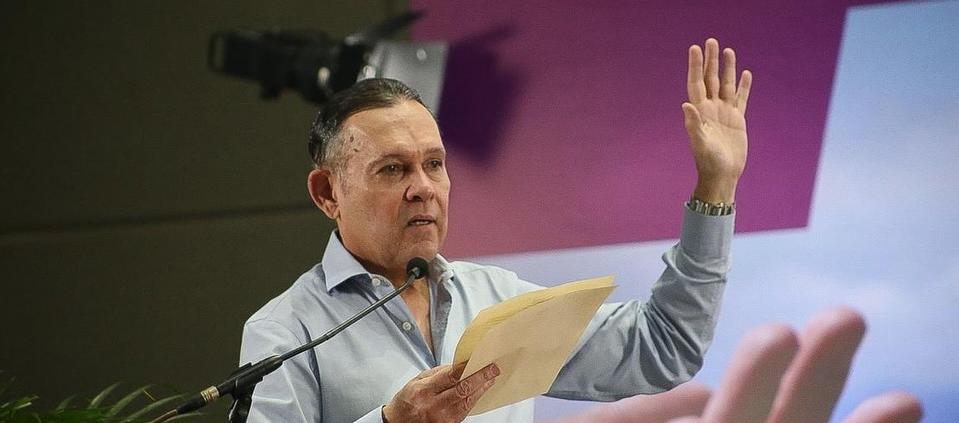 El senador Efraín Cepeda.