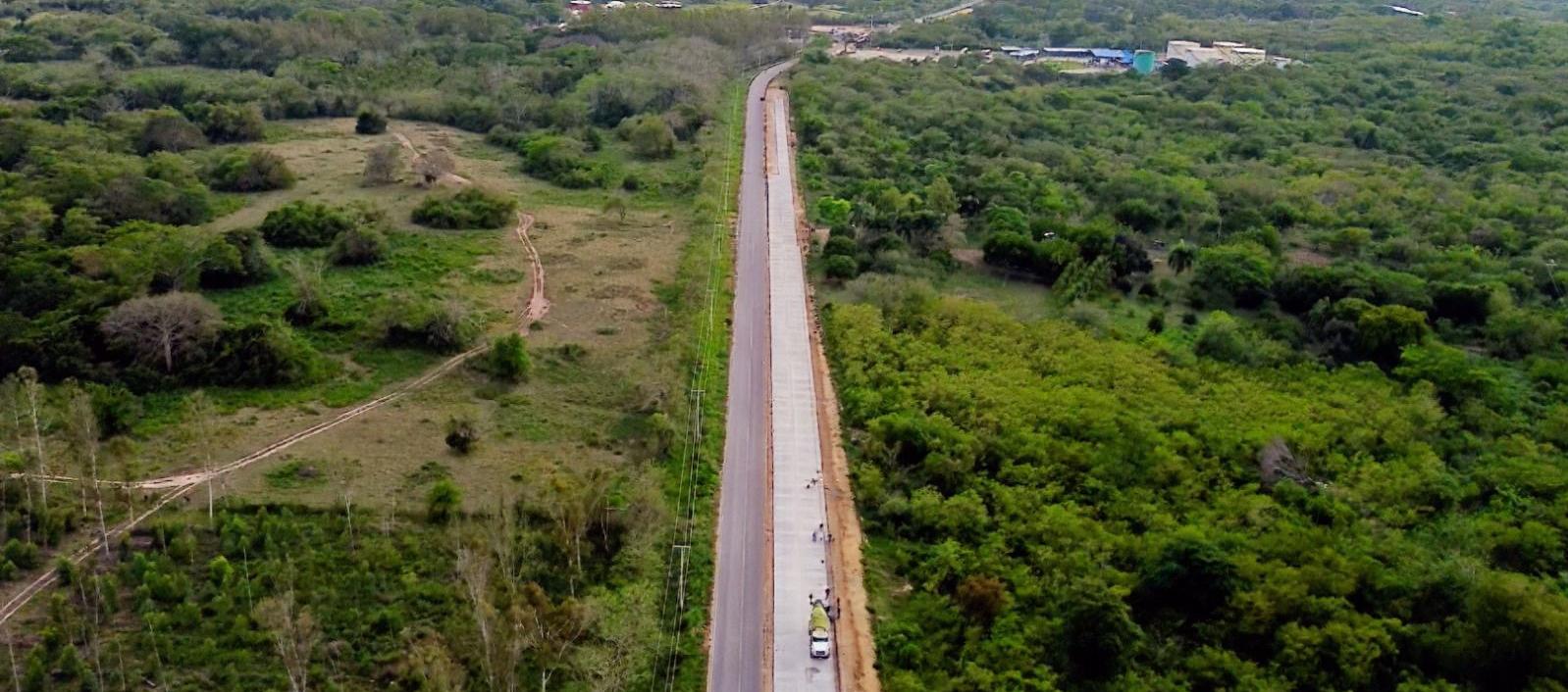 Obra vía Juan Mina.