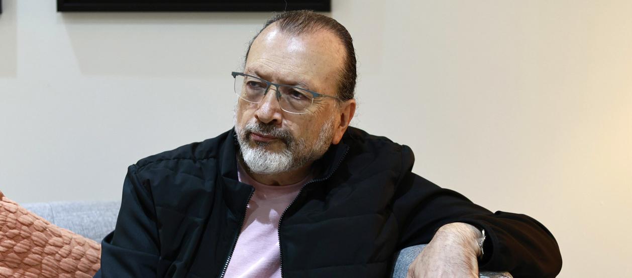 El laureado poeta y ensayista colombiano William Ospina.