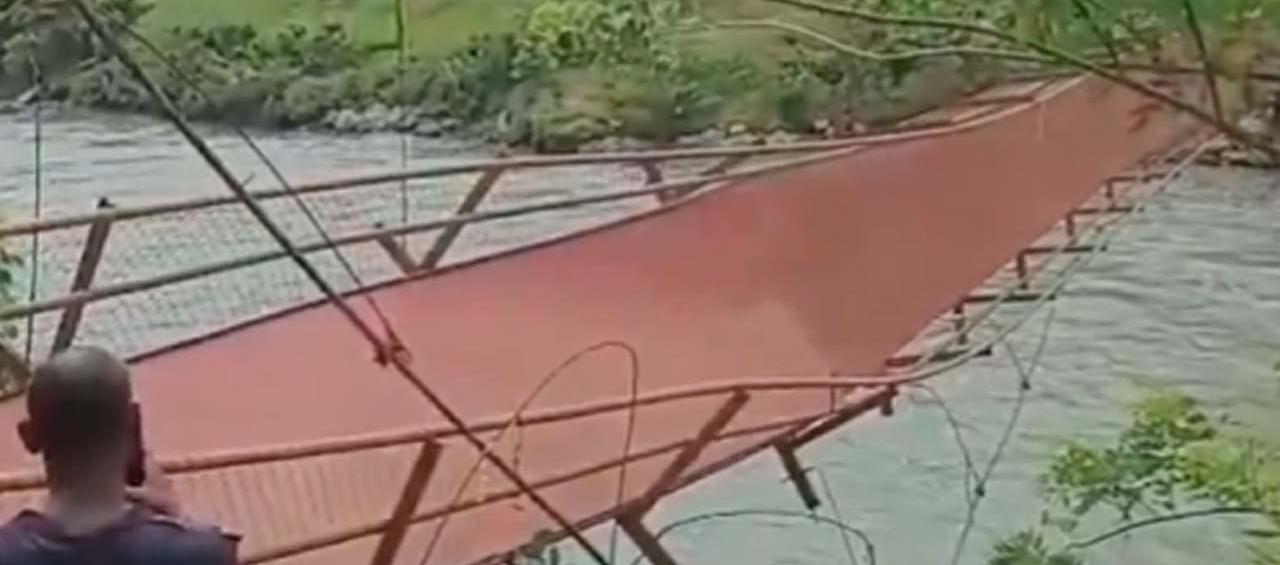 Caída del puente en Bagadó, Chocó. 