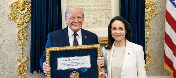 Imagen del día en el que María Corina Machado le regaló el Nobel de la Paz a Donald Trump.