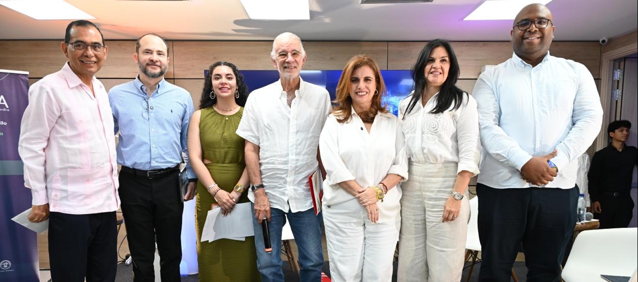 José Consuegra, Manuel Fernández, Luisa Robayo, Eduardo Verano, Paola Amar, Claudia Fuentes y Erick Orozco.