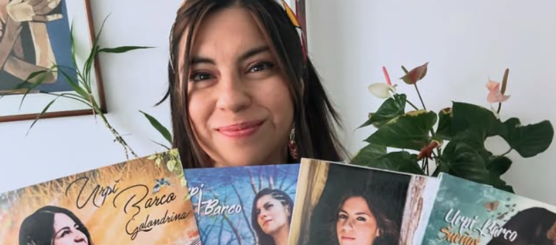 Urpi Barco, cantautora colombiana.