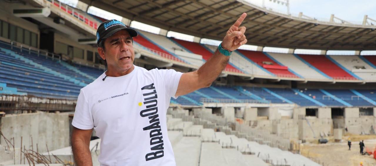 Alcalde Alejandro Char en visita de inspección a los trabajos en el 'Metro'.