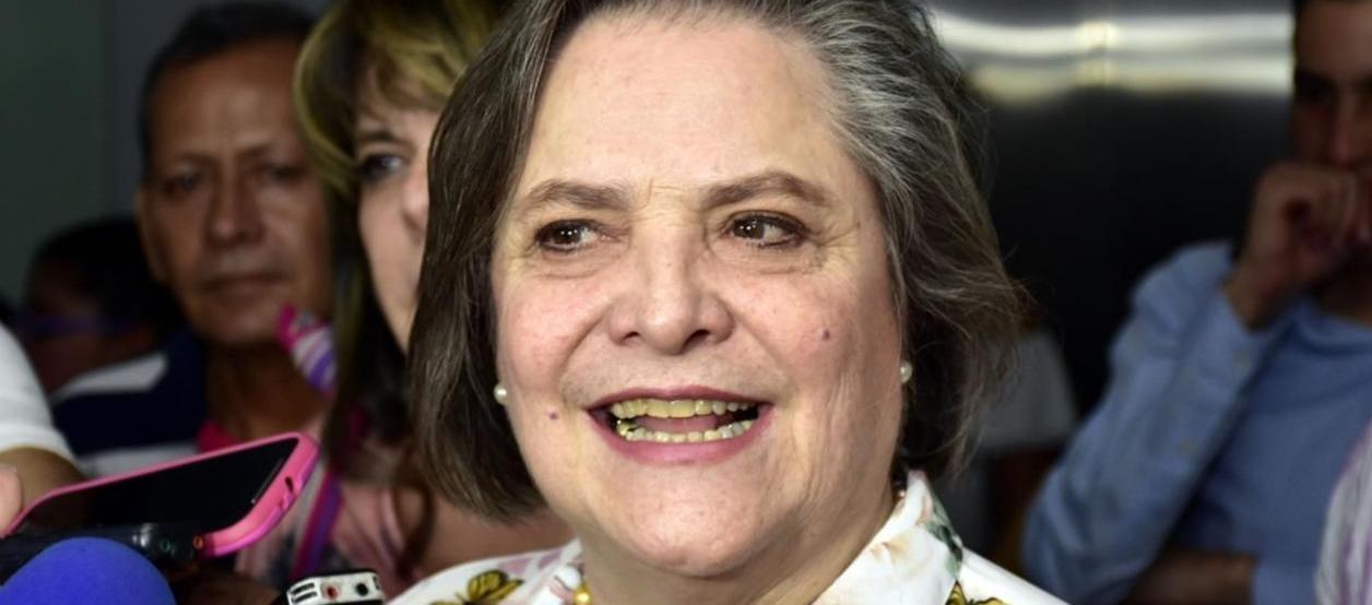 La senadora Clara López.