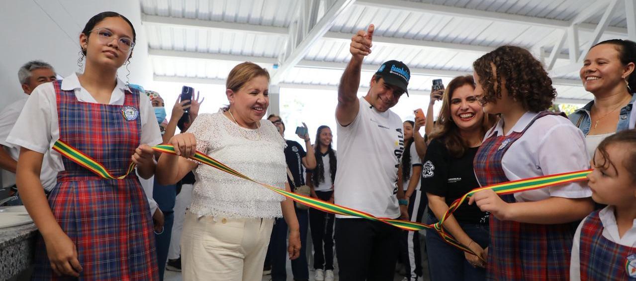 Alcalde Char inaugura nuevo comedor escolar en la IED María Inmaculada. 