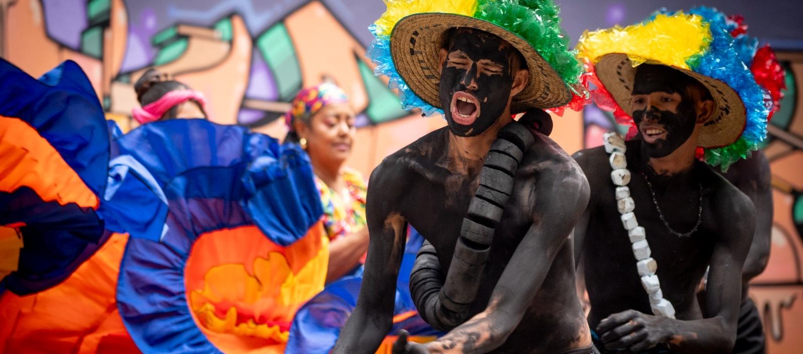 Integrantes del Son de Negro. 