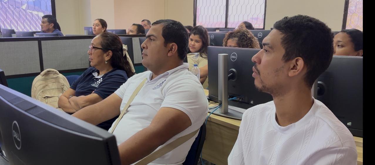 Estudiantes de la Esap. 