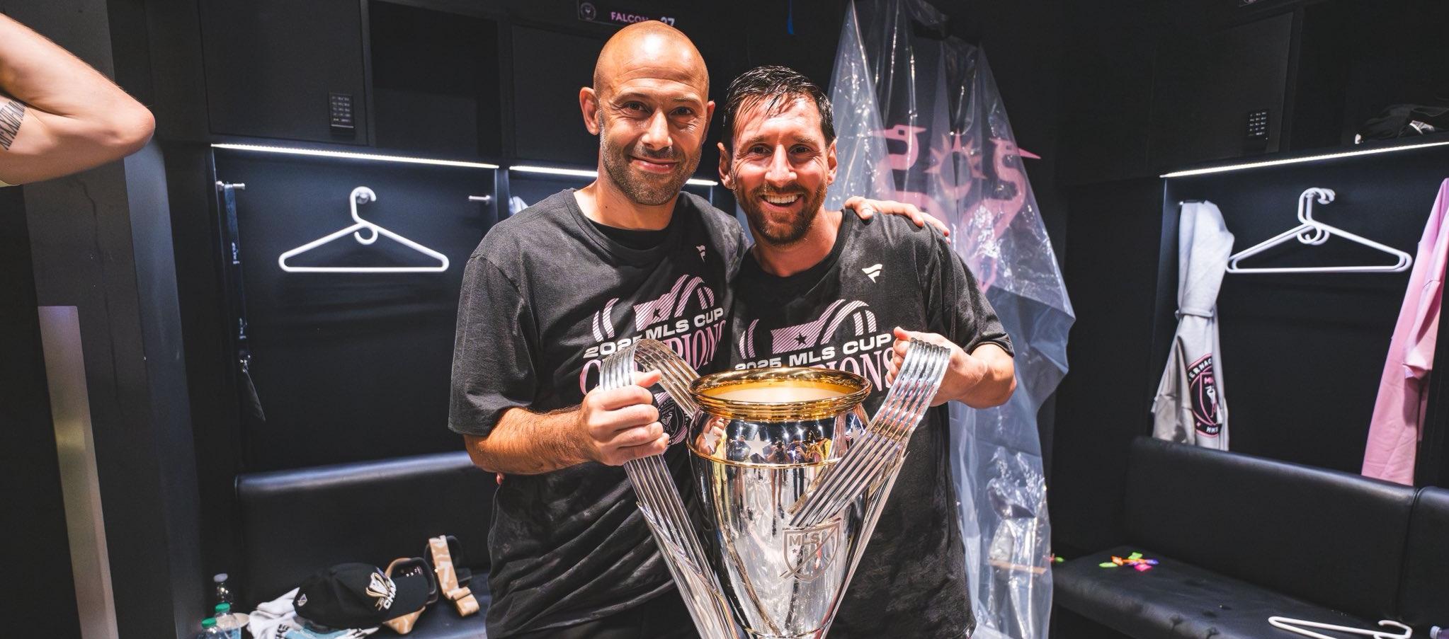 Javier Mascherano con Lionel Messi tras ganar el título de la MLS, en diciembre pasado.