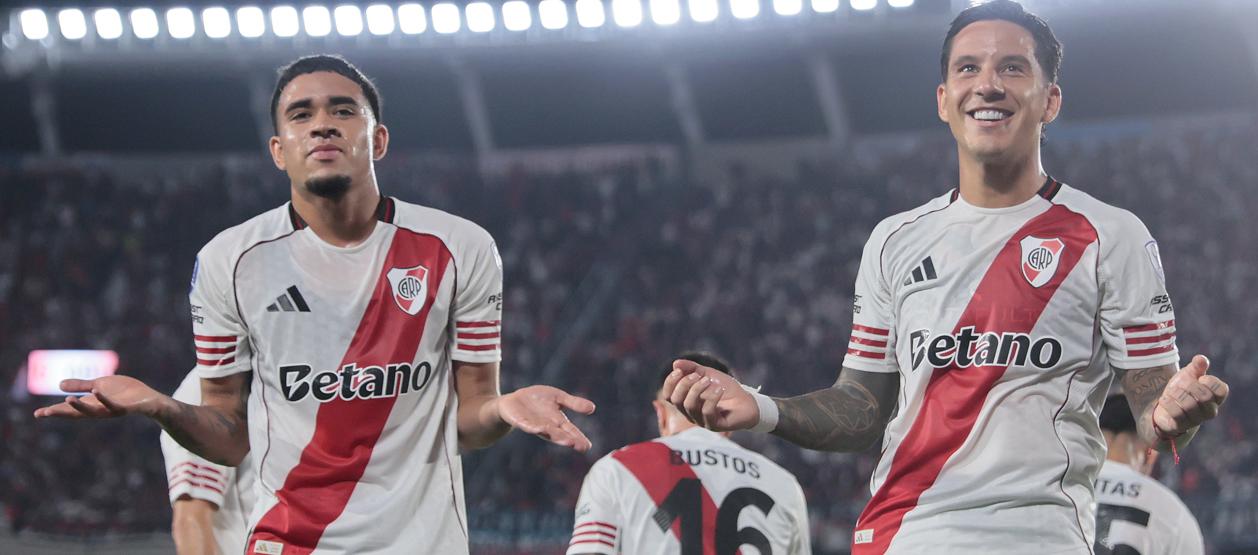 Kendry Páez y Sebastián Driussi, jugadores de River Plate.