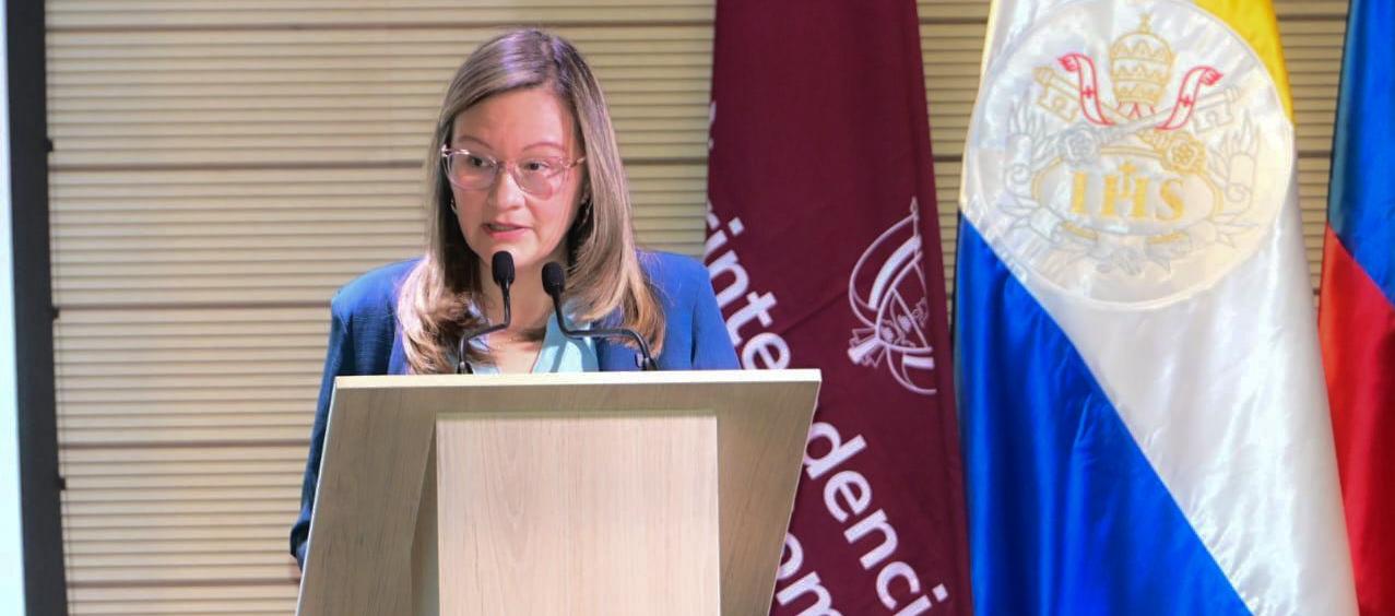 Cielo Rusinque, superintendente de Industria y Comercio. 