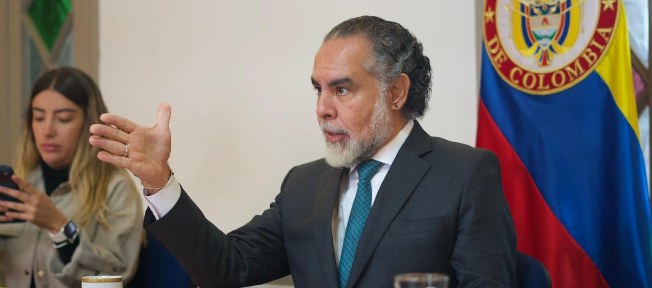 Armando Benedetti, ministro del Interior.
