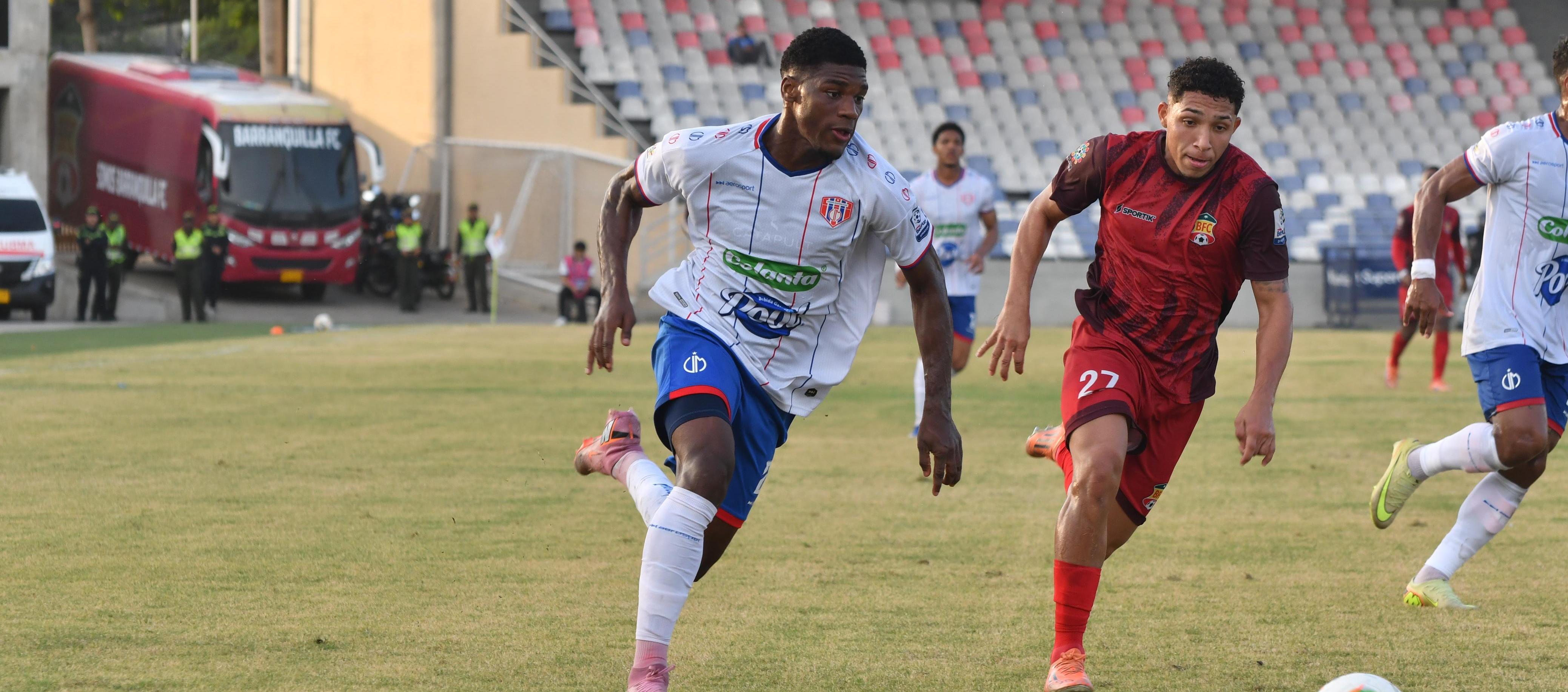 El duelo se disputó en el Romelio Martínez.