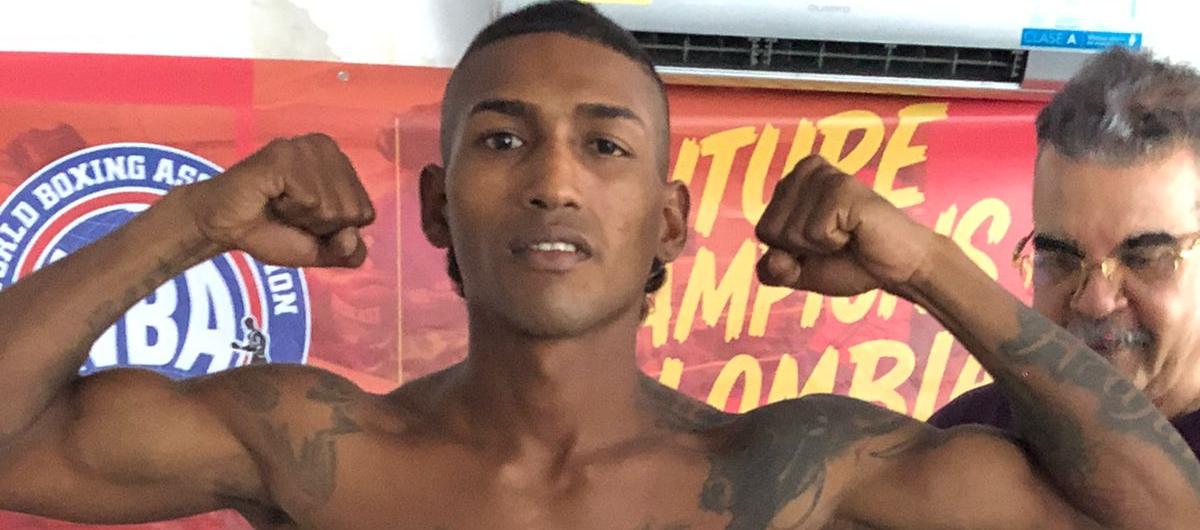 Boxeador Yeiner Gómez. 