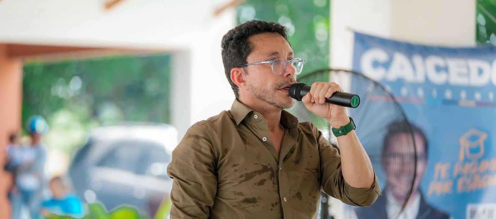 Carlos Caicedo.