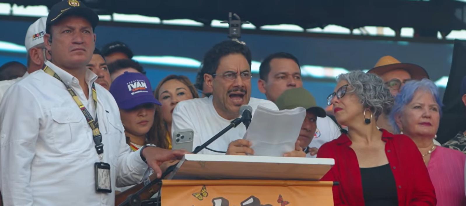 El candidato presidencial Iván Cepeda.