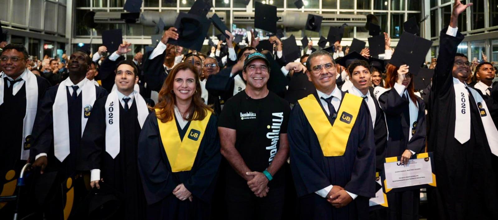 Alcalde Alejandro Char durante la ceremonia de la IUB