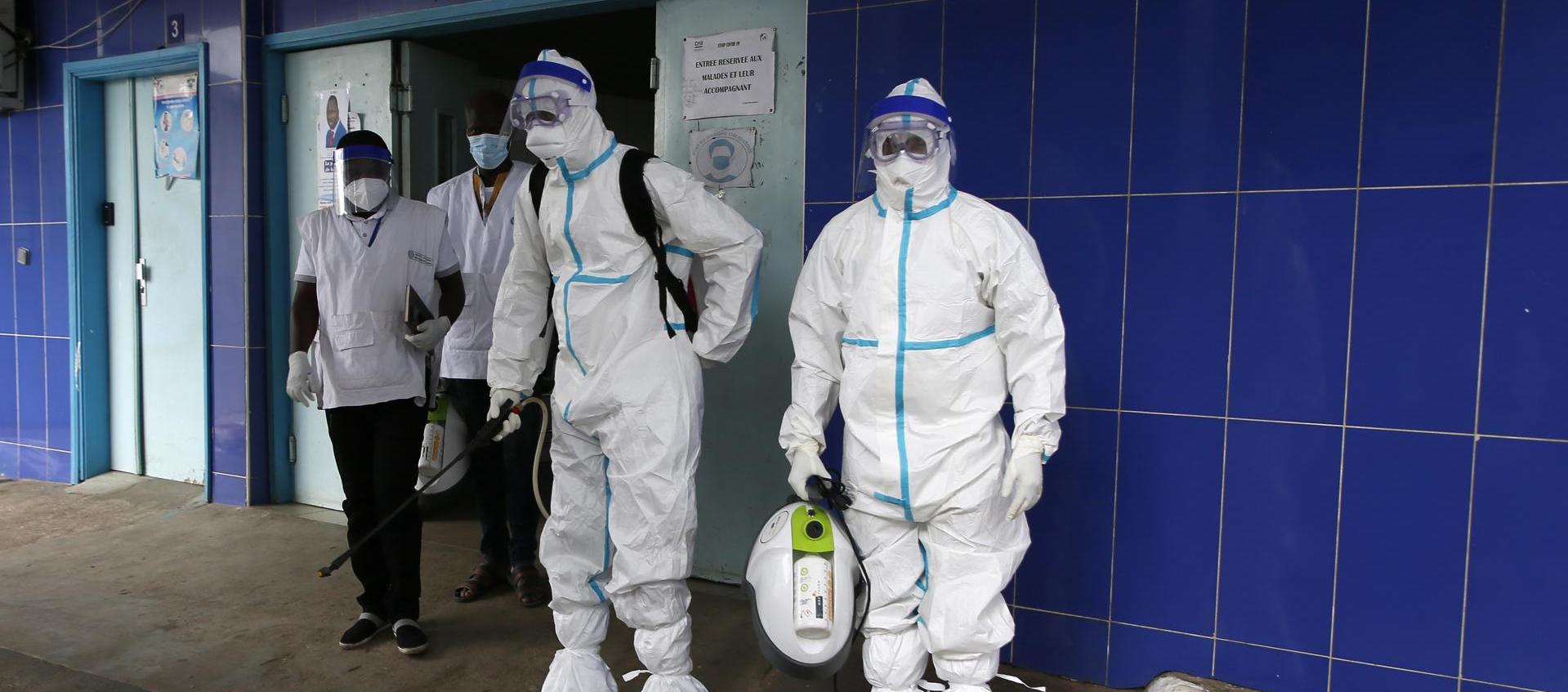 Controles sanitarios en Costa de Marfil, uno de los países africanos afecados por el ébola.