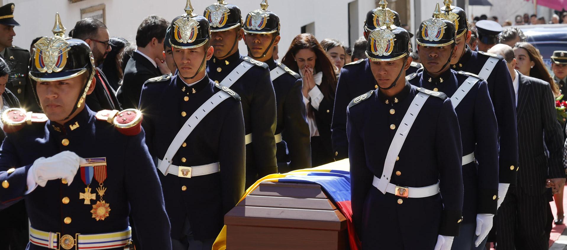éretro del exvicepresidente colombiano Germán Vargas Lleras este sábado, en el Palacio de San Carlos, en Bogotá. 
